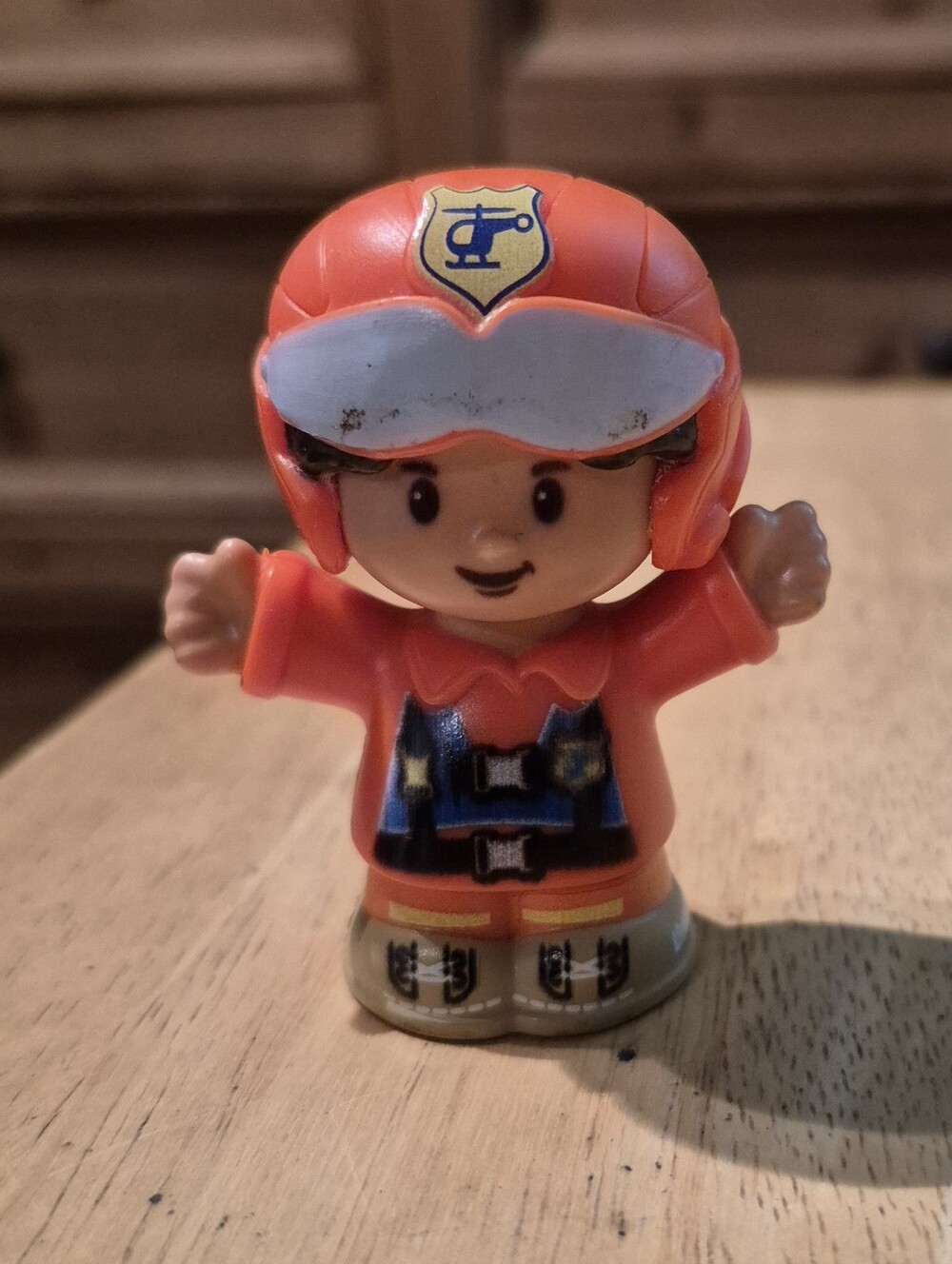 4/20$ Fisher-Price Little People Pilot Louis Orange Figure